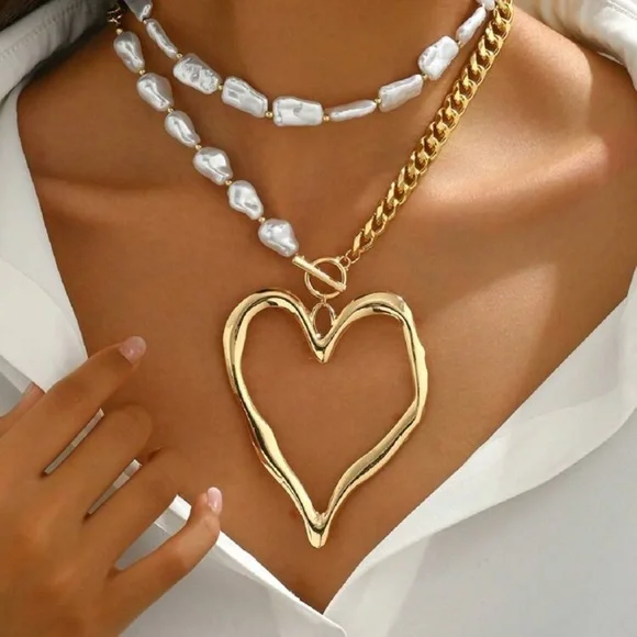 Gold and White Heart Pendant Necklace - Picture 3 of 4